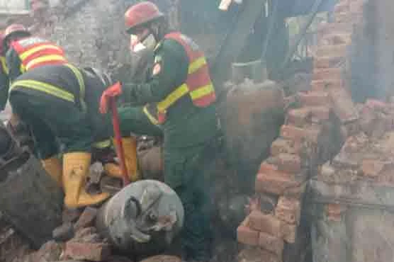 Cylinder blast in Lahore, three injured