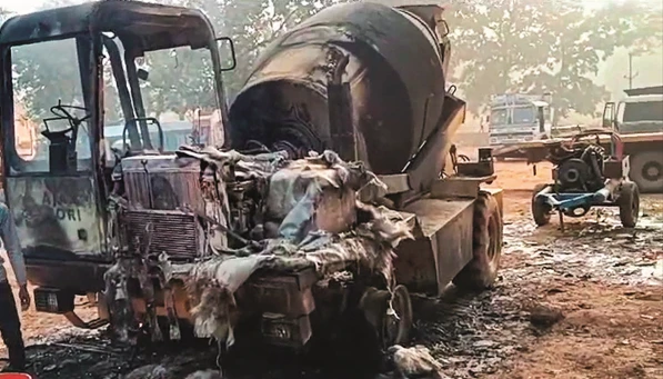 Heavy machinery set ablaze in attacks on construction camps at Kalat