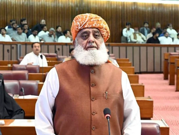 JUI-F chief Fazl says party, govt close to reaching consensus on amendments