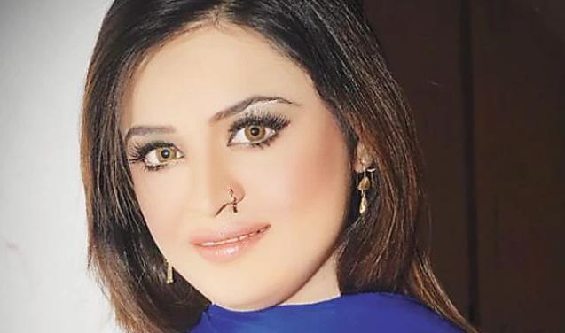 Actress Soha Ali Khan injured in Faisalabad gun attack