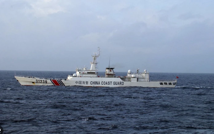 China 'expels' Japanese ship from waters near disputed islands