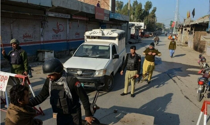 Two constables injured as blast targets FC convoy in DI Khan