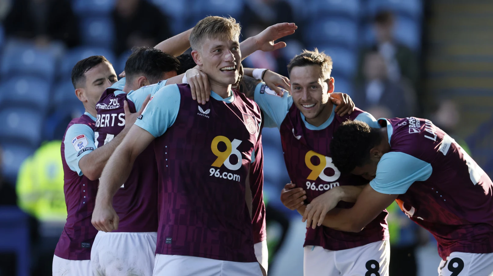 Burnley top championship, Rooney's Plymouth crumble