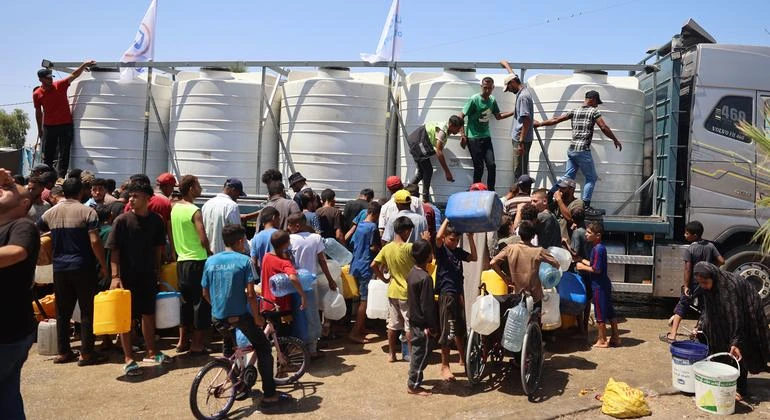 How much aid is getting into Gaza?