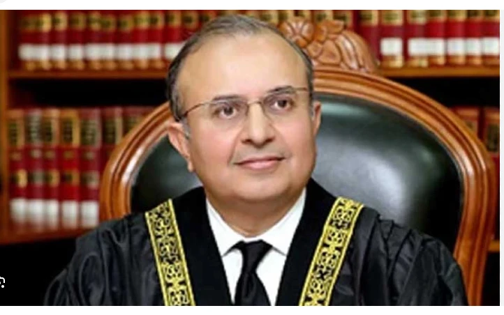 Justice Mansoor Shah accuses CJP Isa of ‘overstepping his constitutional role’