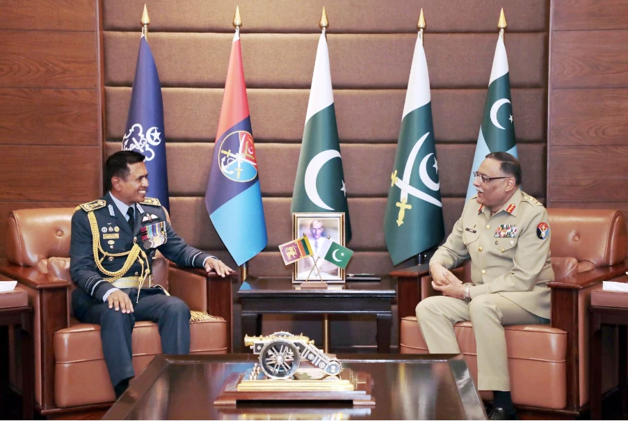 Lankan Air Force Commander Rajapaksa calls on General Sahir Shamshad to discuss defense collaboration