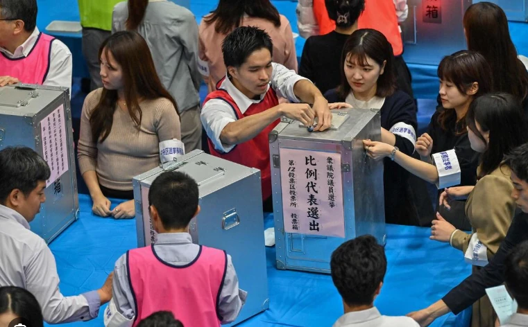 Record number of women win seats in Japan election