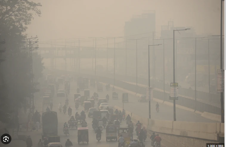 Smog refuses to relent as Lahore ranked as second most polluted city