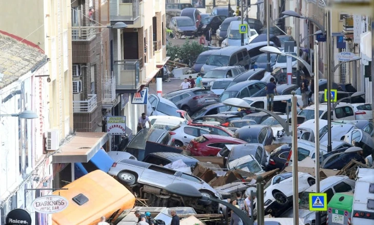 Spain races to save victims as floods kill 95