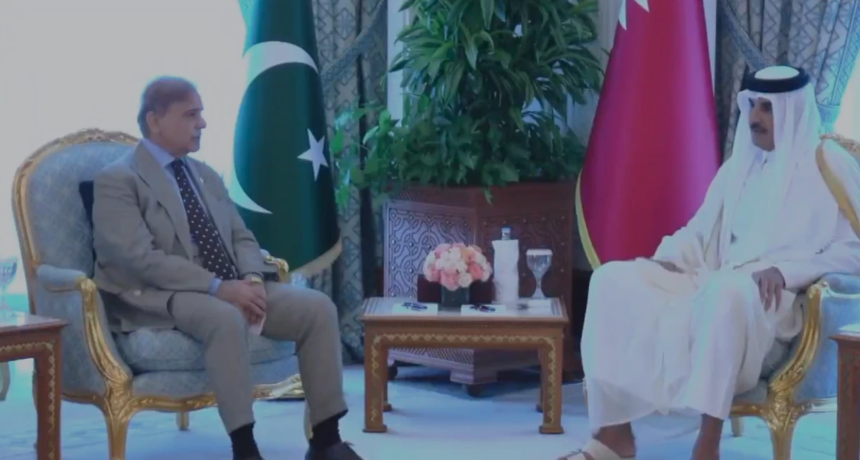 PM Shehbaz Sharif and Emir of Qatar discuss strategic ties, regional stability in Doha meeting