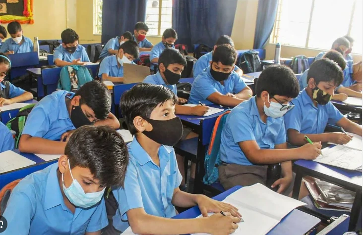 Crackdown against unregistered schools and academies launched in Lahore