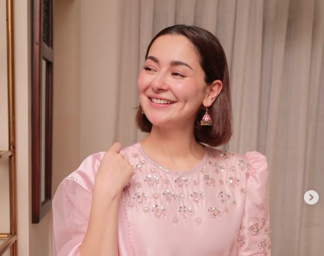 Hania Aamir offers hilarious response to fan asking about KMKT’s ending