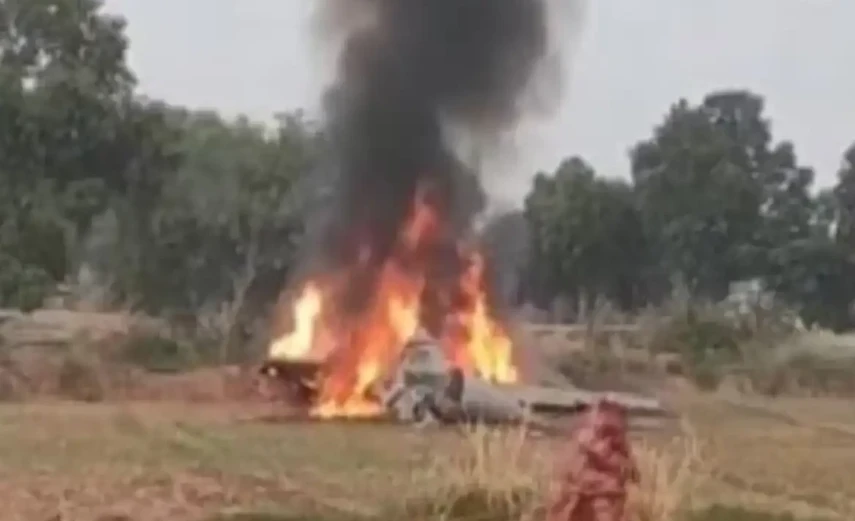 Indian warplane MiG-29 stalls in flat spin seconds before it crashes