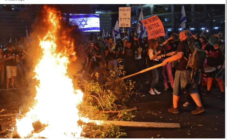 Thousands in Tel Aviv protest Israel defence minister's sacking