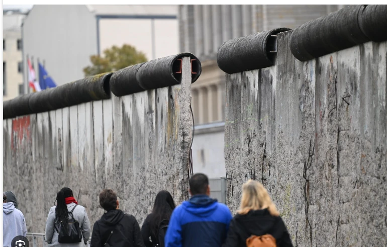 Germany marks 1989 Berlin Wall fall with 'Preserve Freedom' party