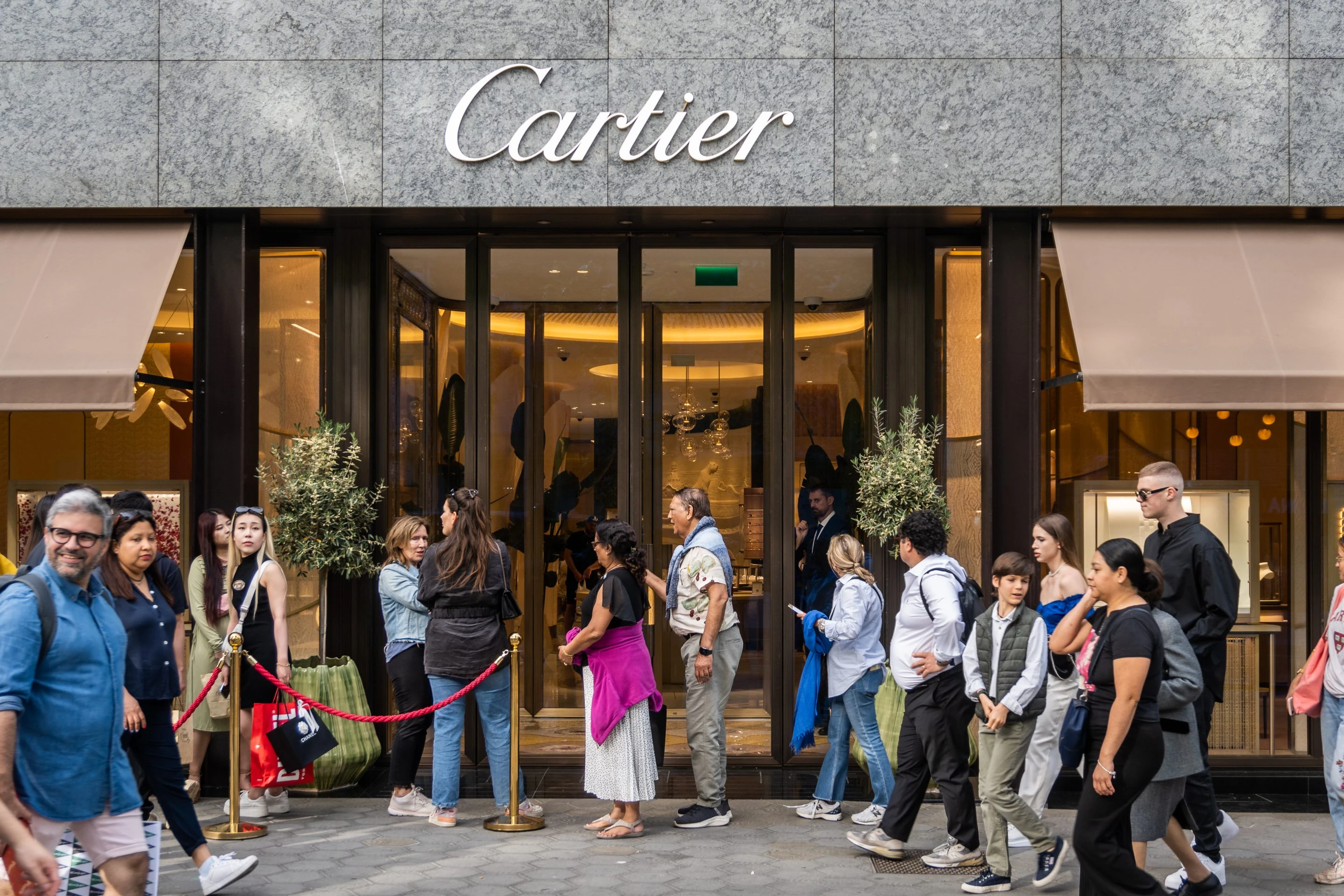 Richemont’s earnings decline sharply due to China sales slump