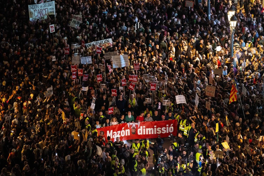 Tens of thousands march in Spain over handling of deadly floods