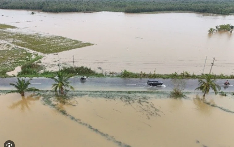 Fourth typhoon in a month hits Philippines