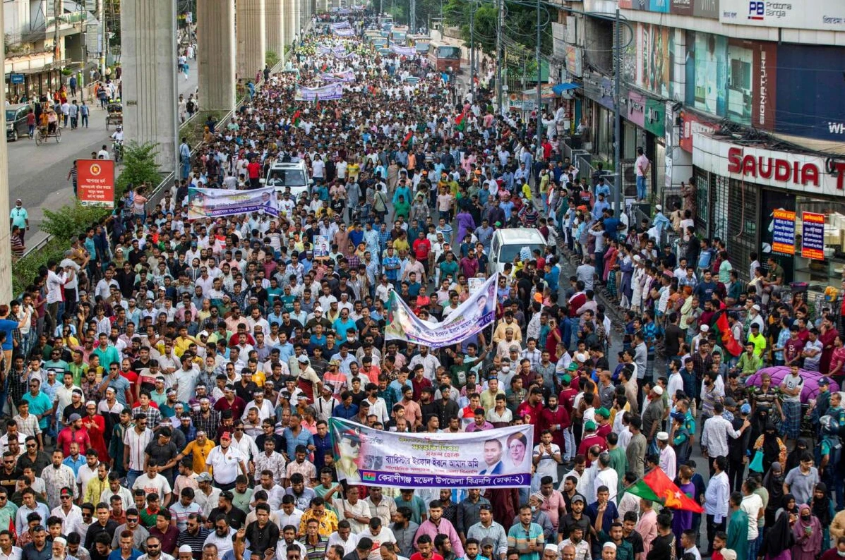 Supporters of former Bangladesh PM arrested with anti-Trump banners