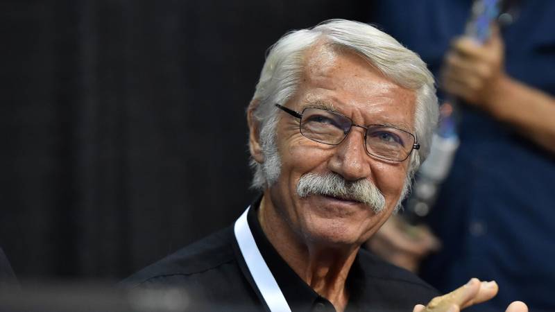 Famed gymastics coach Bela Karolyi dies