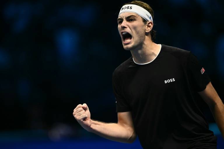 Sinner sweeps past Fritz to win ATP Finals