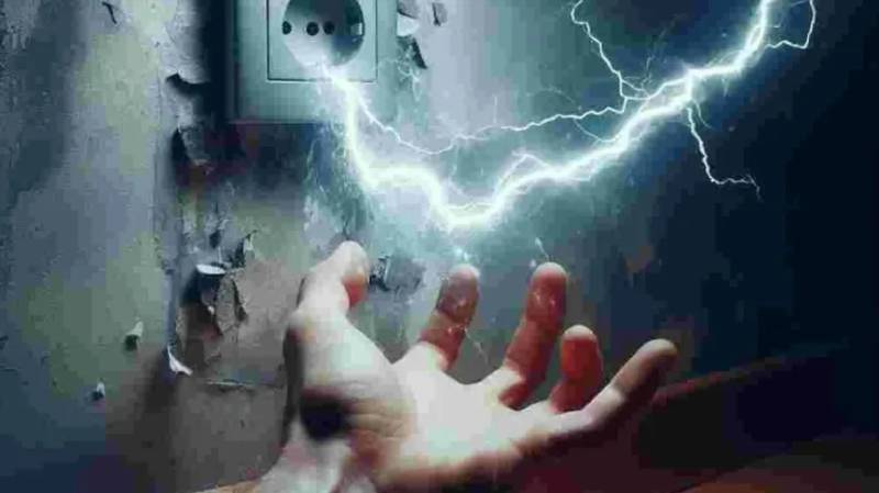 Teenager electrocuted during wedding preparations in Pakpattan 