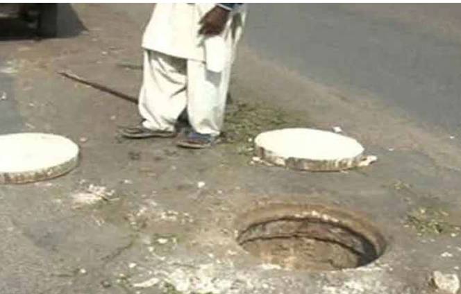 Child dies after falling into manhole at Lahore hospital