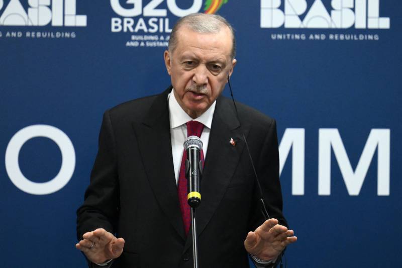 Erdogan calls US permission to Ukraine for using missiles a 'big mistake'