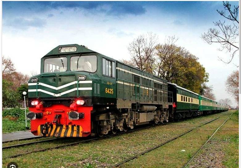 Train crushes man to death in Gujar Khan