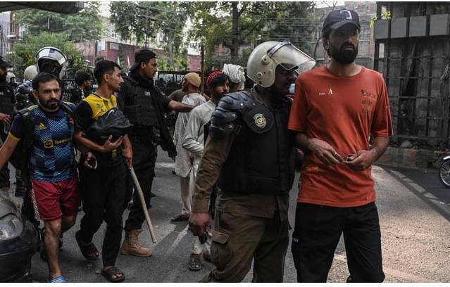 Lahore police arrest PTI workers ahead of protest rally