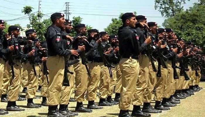 Federal govt seeks Sindh Police personnel ahead of PTI's Nov 24 protest