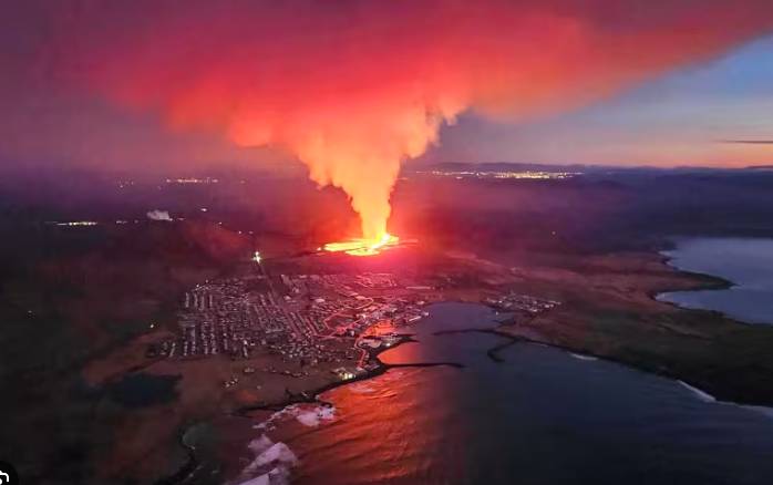 Icelandic village evacuated after new volcanic eruption