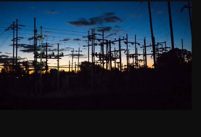 Nationwide power outages plunge Zambia and Zimbabwe into darkness