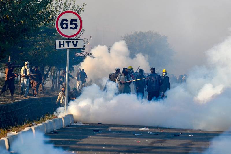 Army called in Islamabad after four Rangers, two cops martyred in clashes