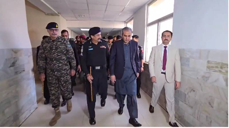 Interior Minister Naqvi visits PIMS Hospital to meet injured jawans of Rangers, FC and police