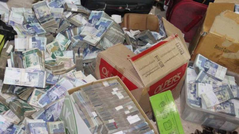 FIA seizes over Rs1bn in foreign currency from illegal exchange operators; three arrested