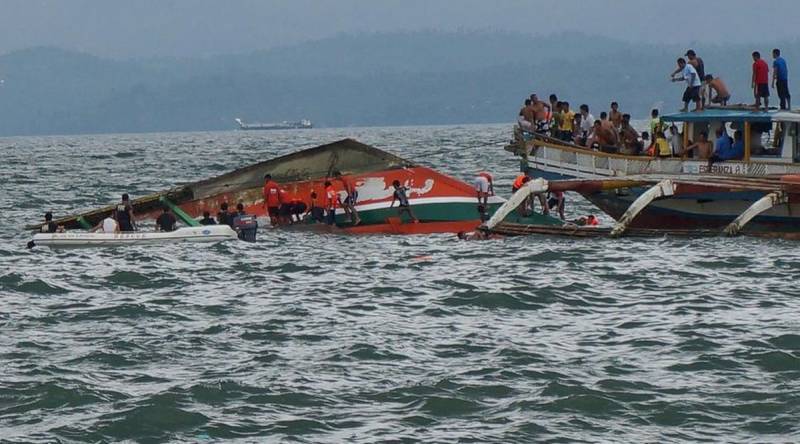 At least 27 dead as boat capsizes in Nigerian waters