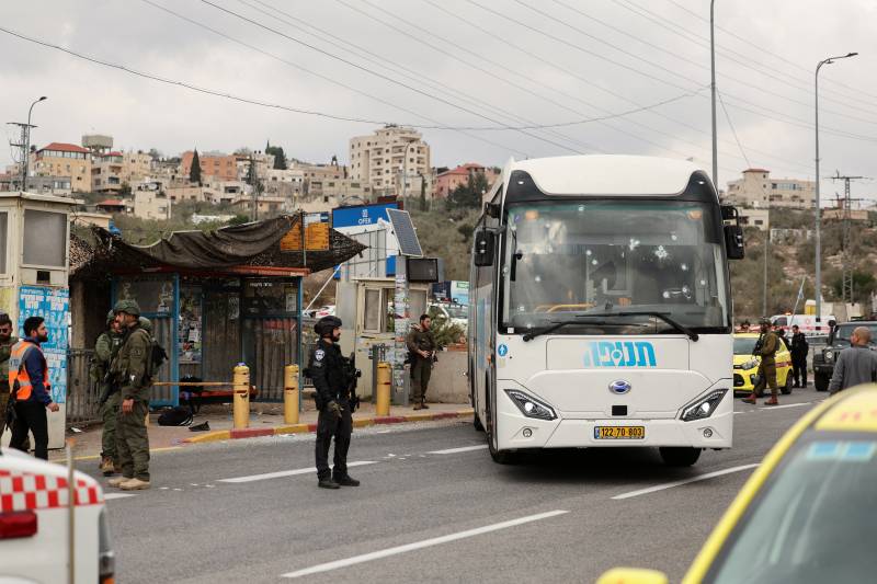 Bus shooting in Israel leaves eight injured, rescuers confirm