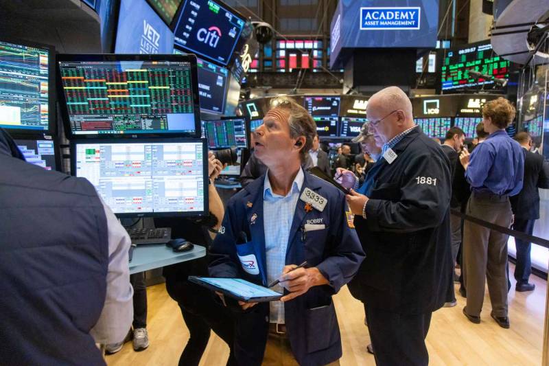 US stocks rise as Dow, S&P hit new records