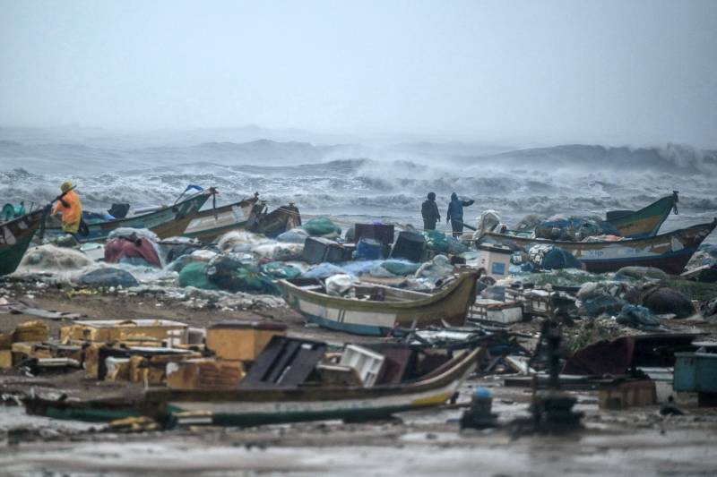 Southern India hit by cyclone Fengal as it makes landfall