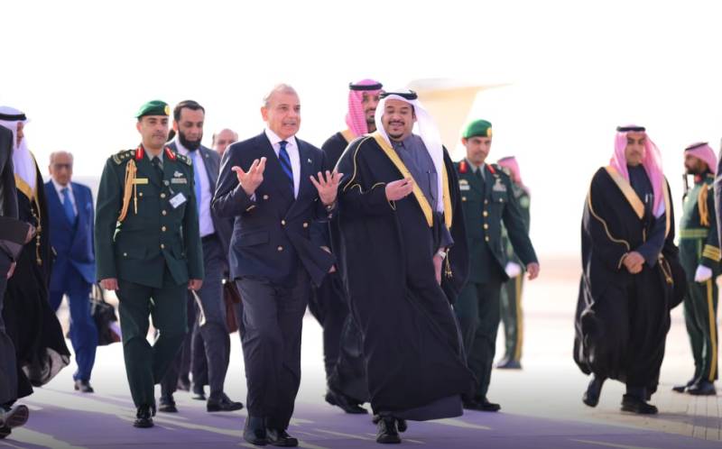 PM Shehbaz reaches Riyadh to attend “One Water Summit”