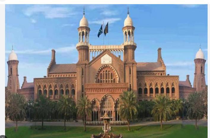 LHC expresses displeasure over opening of markets after 8pm, seeks report 