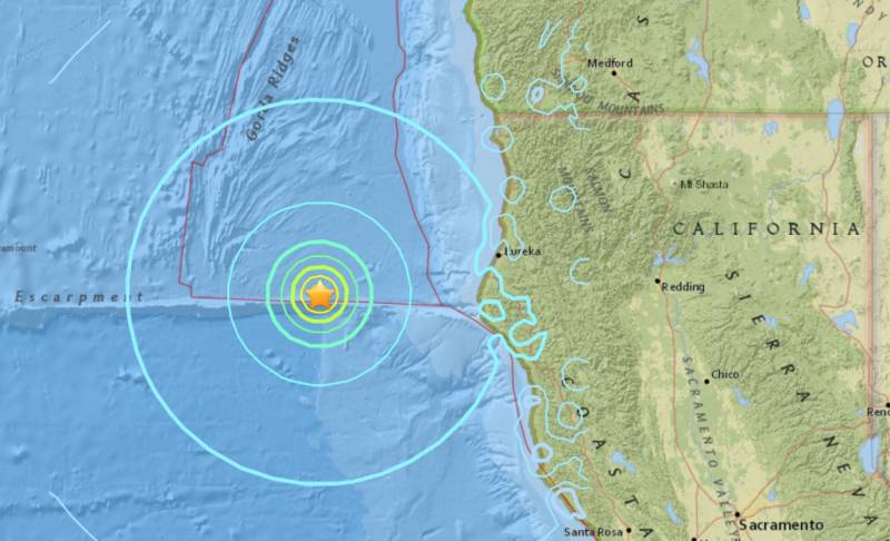 Strong quake strikes off California coast