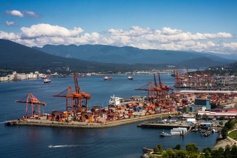 Canada orders halt to ongoing port labor disruptions on both coasts