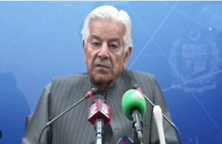 Khawaja Asif says General (r) Faiz, Imran Khan were 'partners in crime'