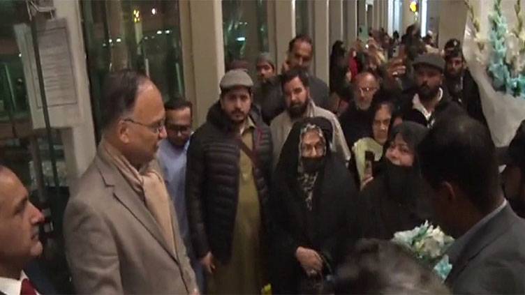 318 Pakistanis return to Islamabad from war-torn Syria