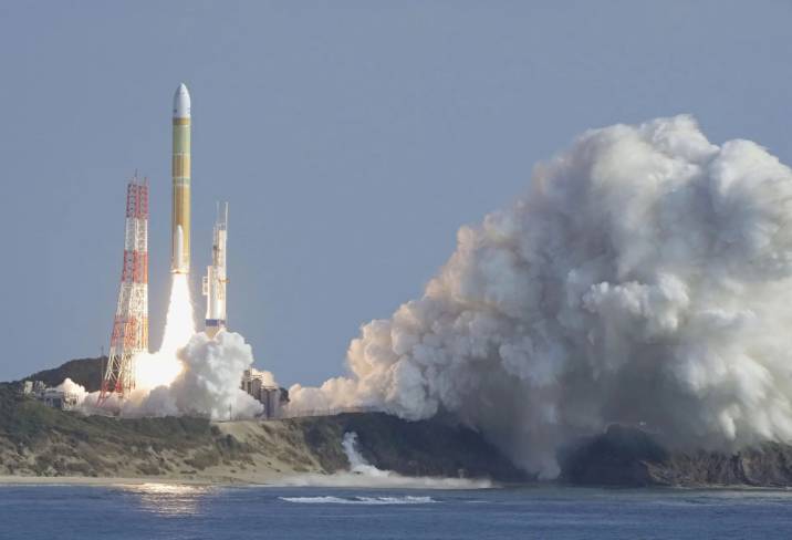 Japan space firm postpones second attempt at orbit