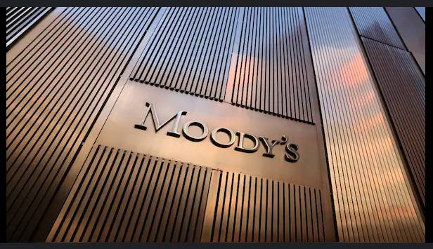 Moody's downgrades France credit rating to Aa3