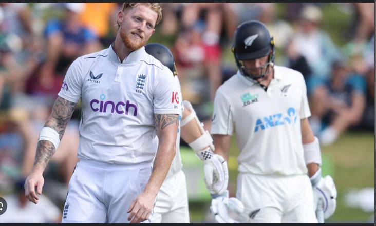 Williamson punishes England as Stokes limps off in third NZ Test