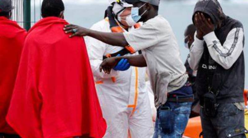 Four migrants die trying to reach Spain's Canary Islands